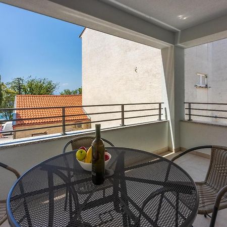 Luxury Apartments Lovorka 1 & 2**** Selce Exterior foto