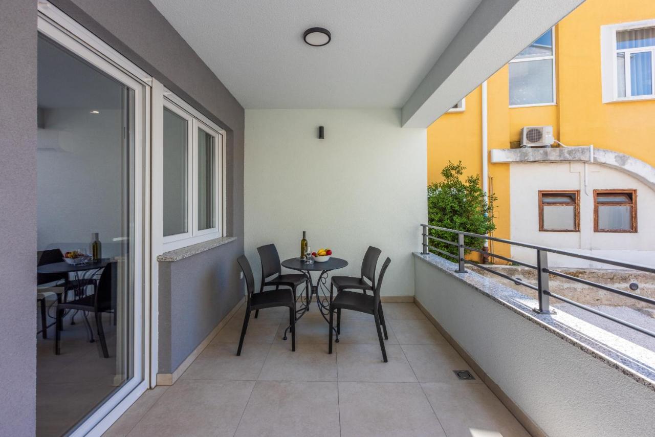 Luxury Apartments Lovorka 1 & 2**** Selce Exterior foto