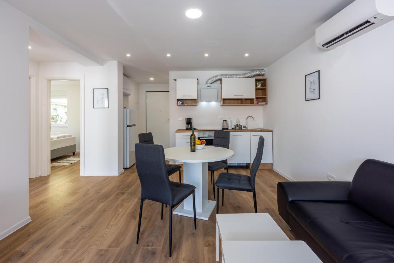 Luxury Apartments Lovorka 1 & 2**** Selce Exterior foto